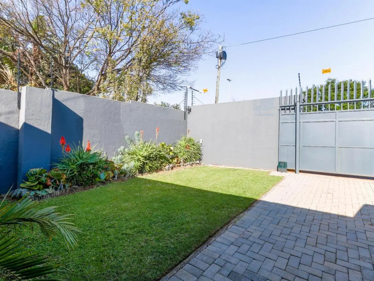 Image 6 of La Petit Bordeaux