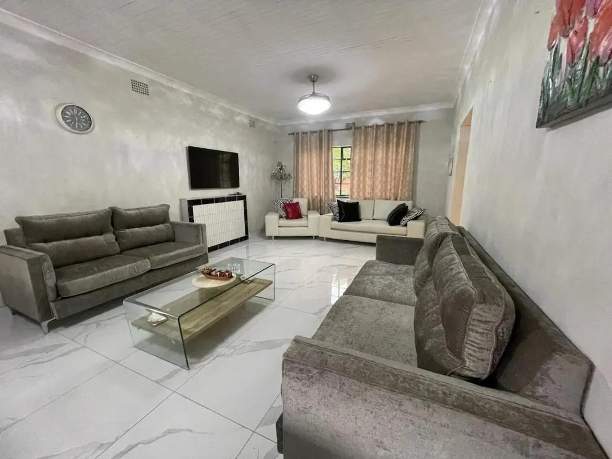 Image 5 of Leafy home in the heart of Linden with Pool