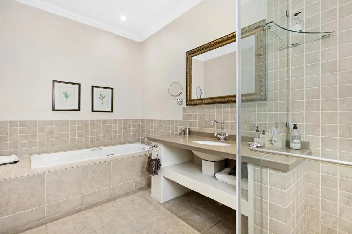 Image 2 of Leighwood Lodge