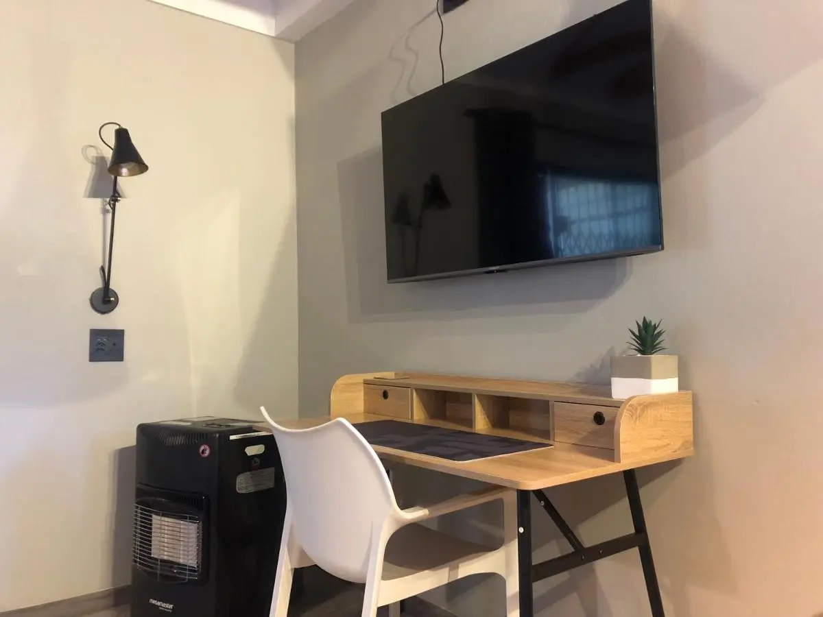 Image 1 of Leopard Tree Cottage