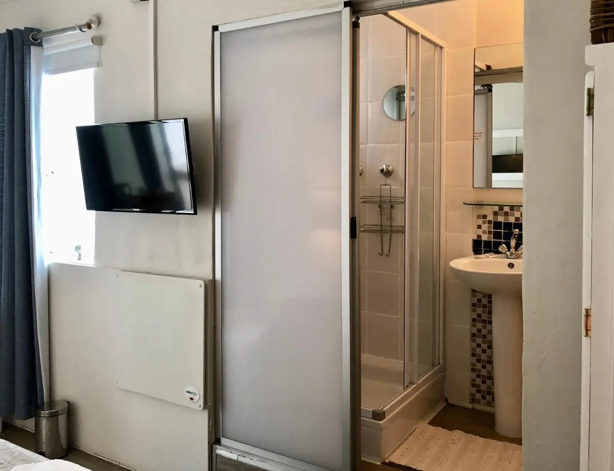 Image 2 of Life on 3rd