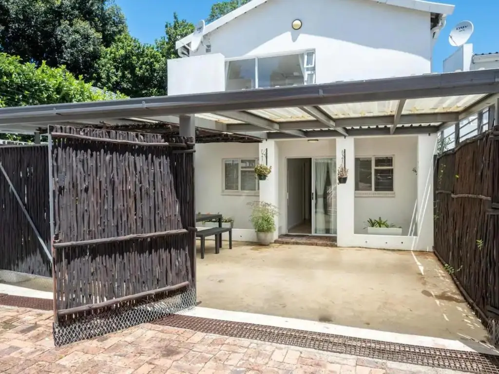 Image of Lovely Balcony Unit Parktown North