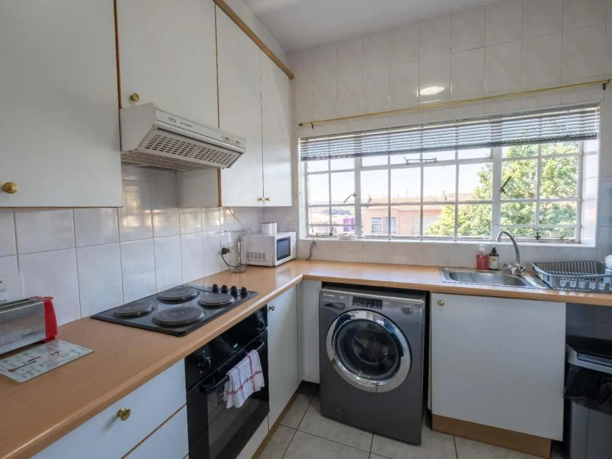 Image 4 of Lovely Linden Apartment