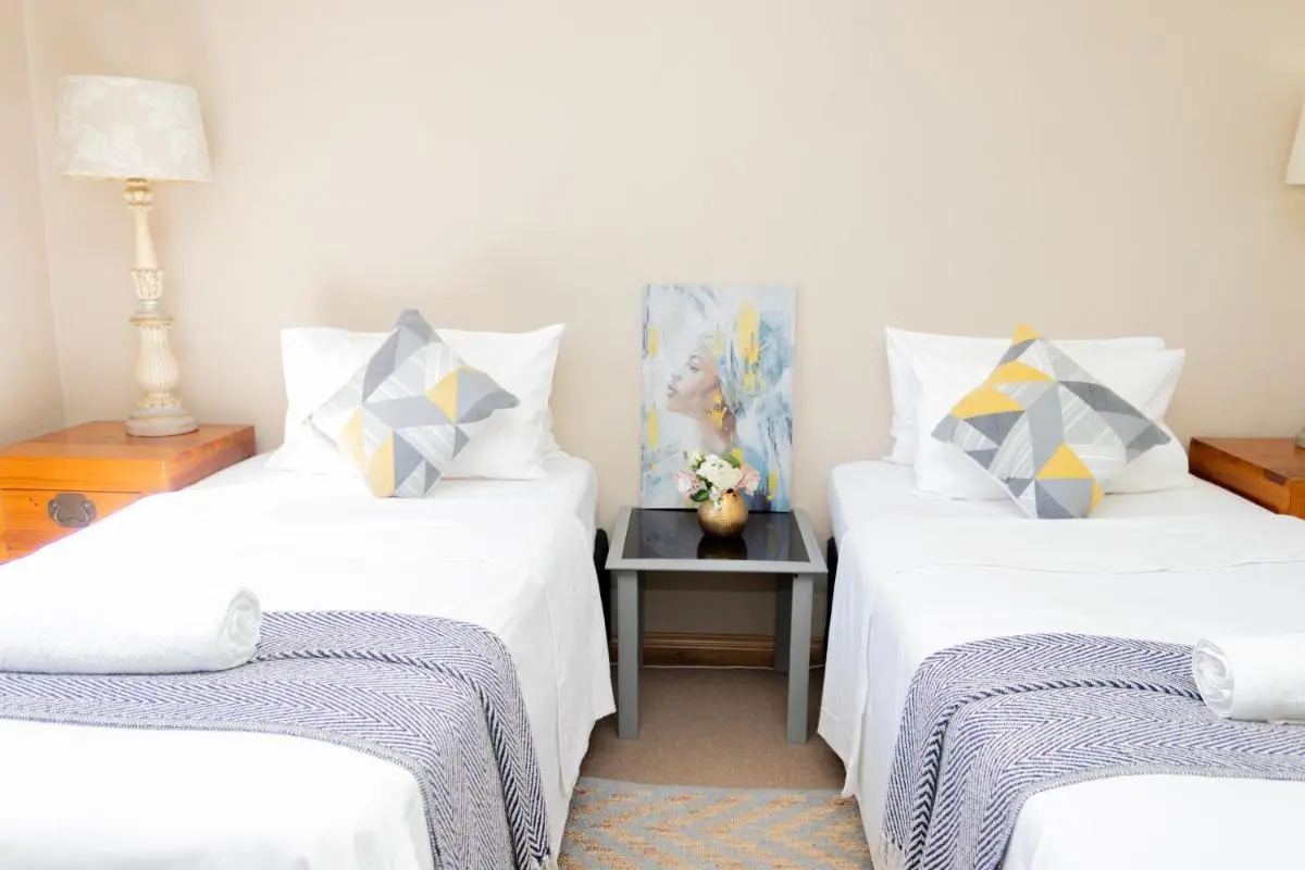 Image 6 of Lovely Spacious Two bedroom apartment