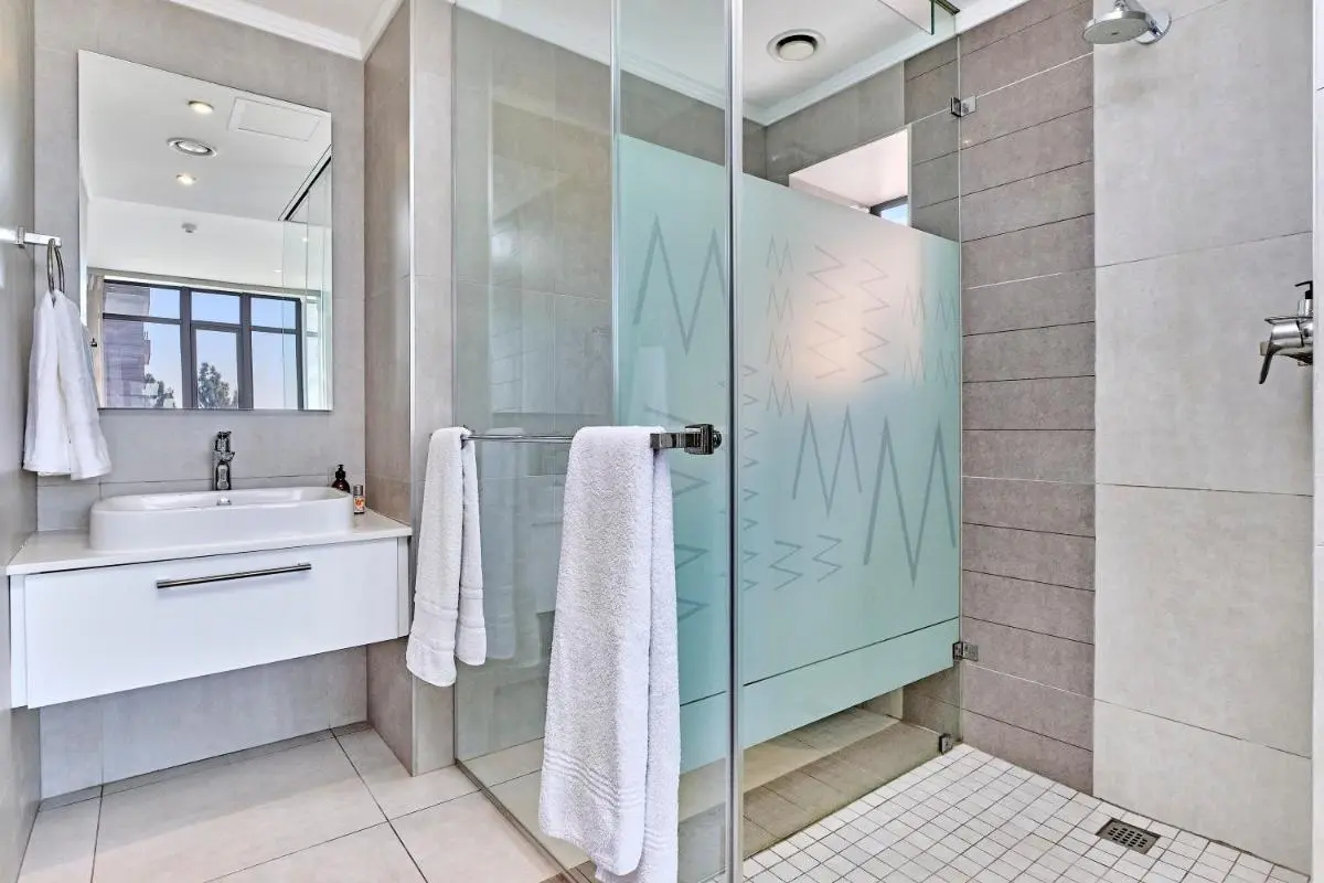 Image 2 of Luxe De Rêve Sandton apartment with City Views