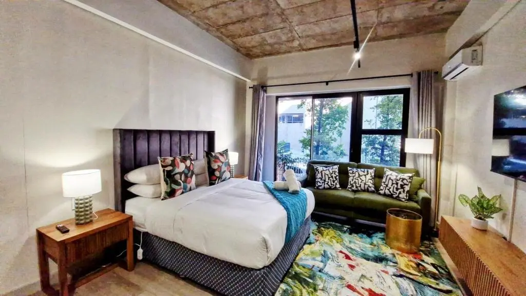 Image of Luxe Sandton Suite Rooftop Pool and Sandton Skyline