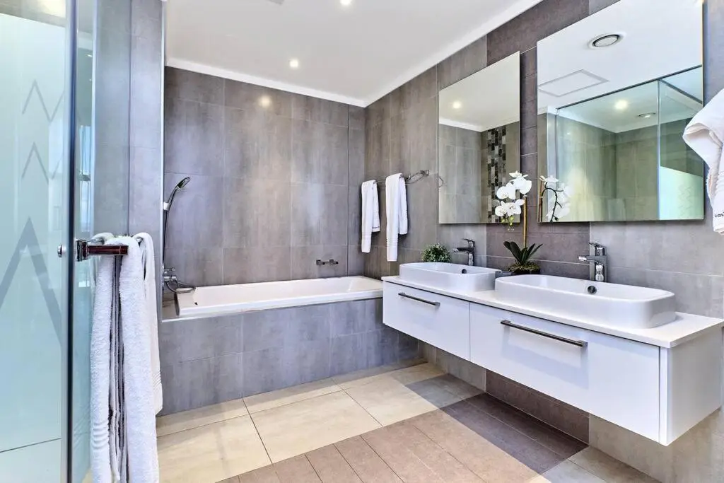 Image 2 of Luxury 2bed with city Lifestyle