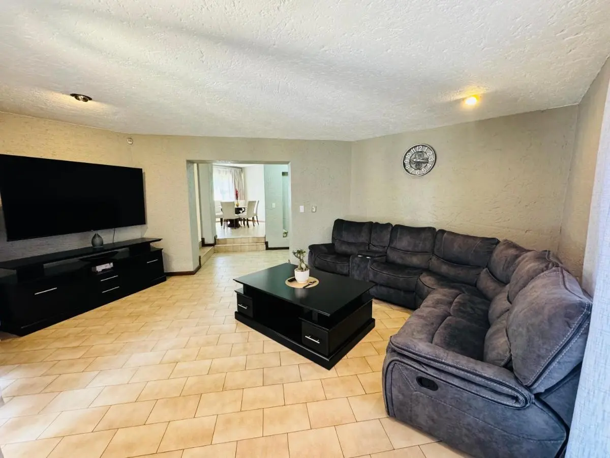 Image 5 of Luxury Sandton Villa