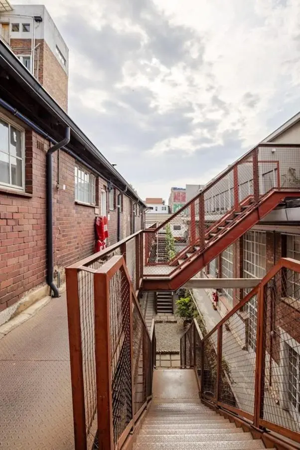 Image 6 of Maboneng Spacious Loft