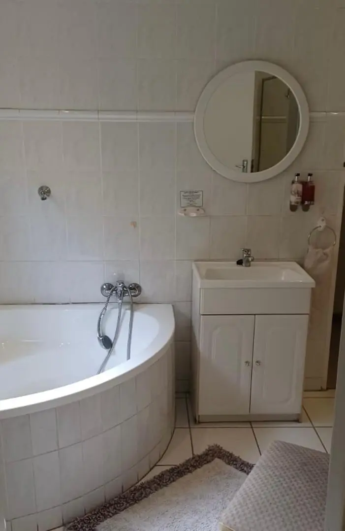 Image 5 of Matina Guest House