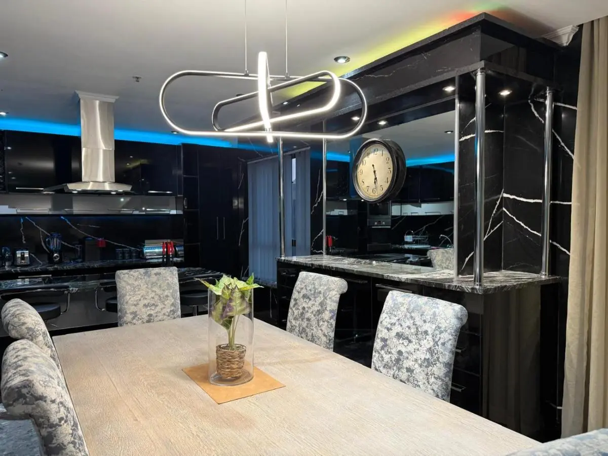 Image 2 of Michelangelo Towers 3Bed Apartment