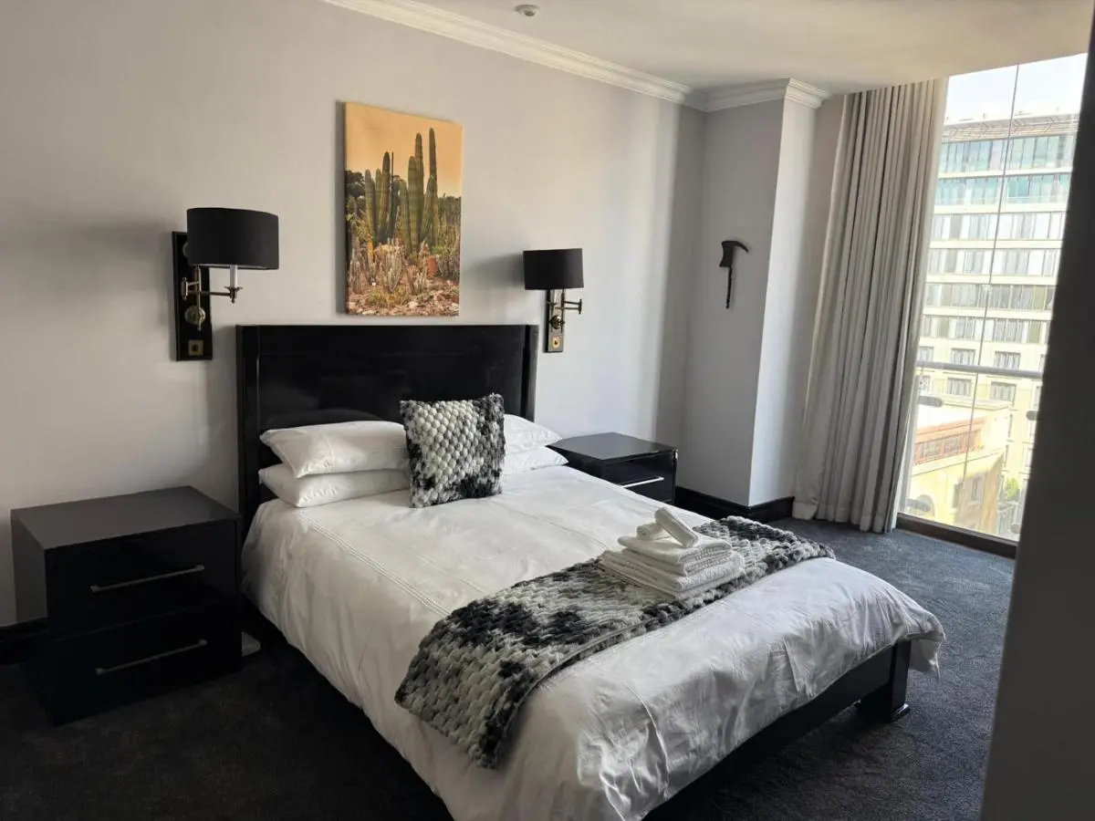 Image 6 of Michelangelo Towers 3Bed Apartment