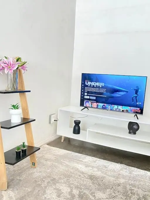 Image 3 of Minimalist, Cosy Loft