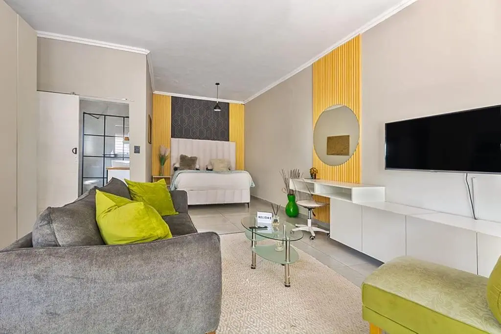 Image 5 of Mmanokeng Suit