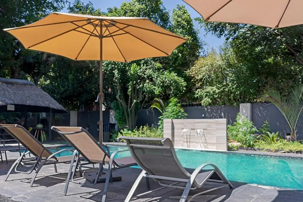 Image 6 of Mmanokeng Suit