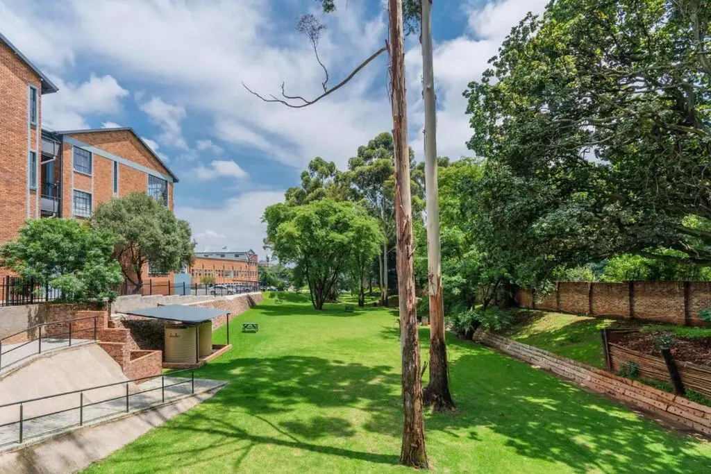 Image 5 of Modern 1 bedroom apartment in Braamfontein Werf