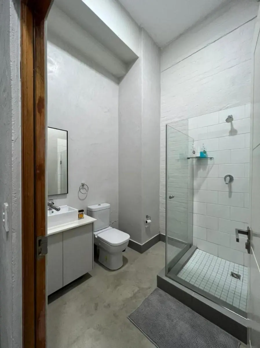 Image 3 of Modern 1 bedroom apartment in Braamfontein Werf