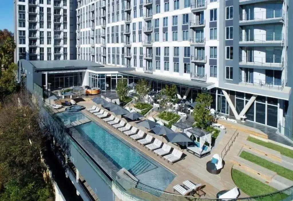 Image 2 of Modern Apartment in 5 Star hotel, Backup Power and Water