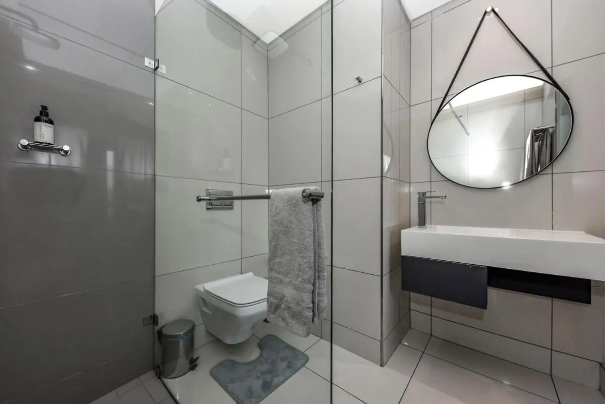 Image 1 of Modern Apartment in 5 Star hotel, Backup Power and Water