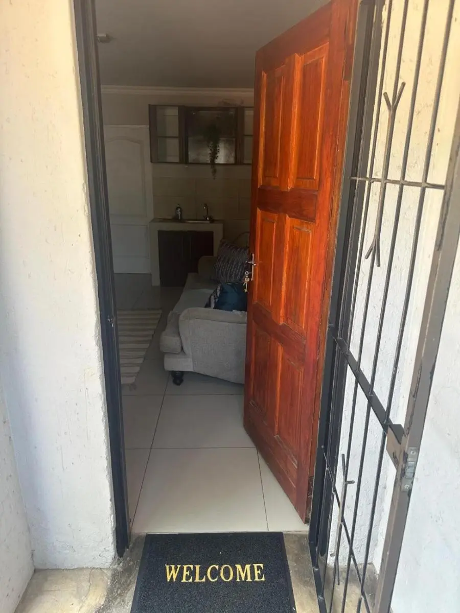 Image 4 of Modern & Private Flat