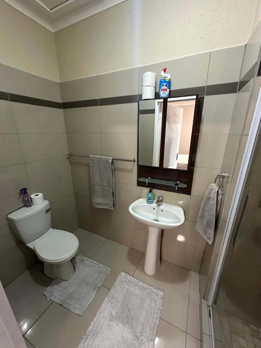 Image 5 of Modern & Private Flat