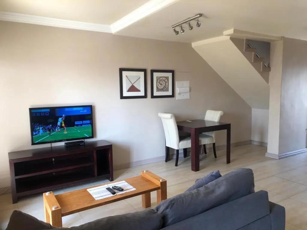 Image 4 of Mount Royal 28 -Large 1 bed with balcony