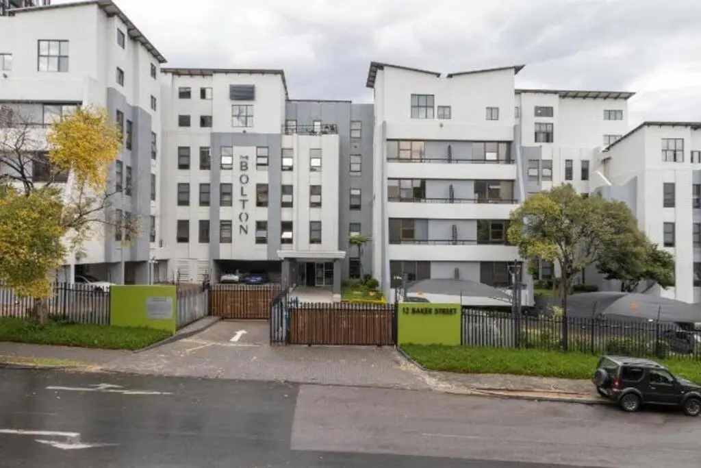 Image 6 of Neat and cozy apartment in central Rosebank with unlimited Wi-Fi and backup power