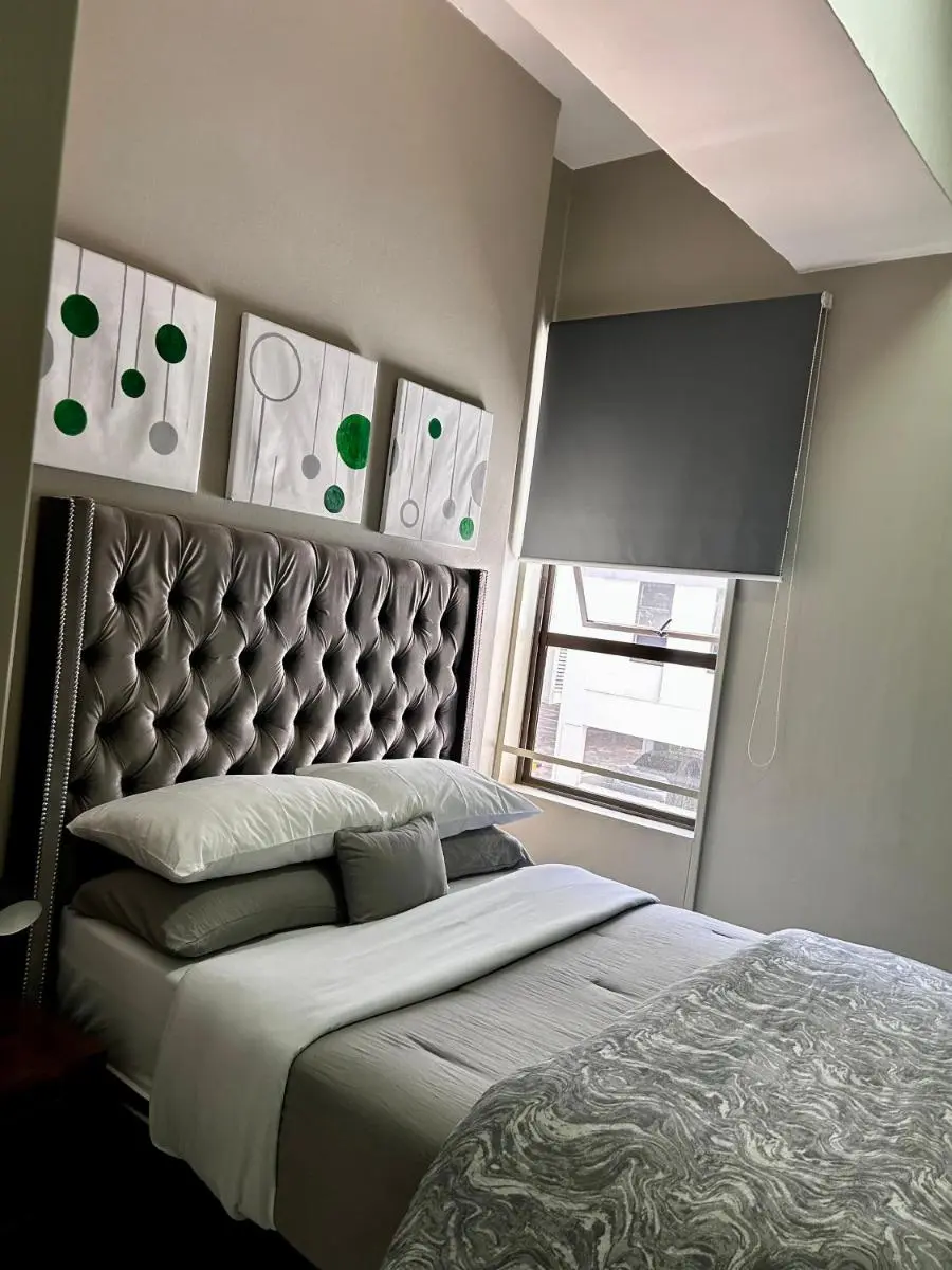 Image 3 of Neat and cozy apartment in central Rosebank with unlimited Wi-Fi and backup power