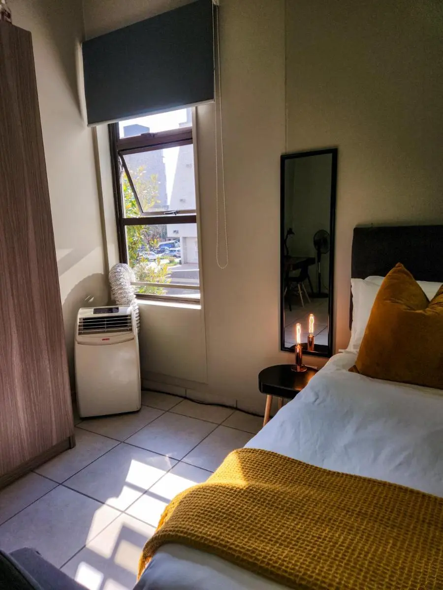 Image 5 of No Loadshedding Fast WiFi Lux Apartment