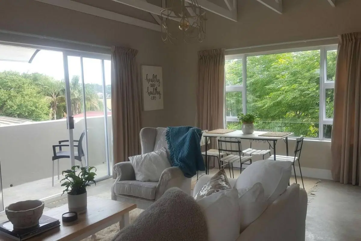 Image 5 of Nova Skye