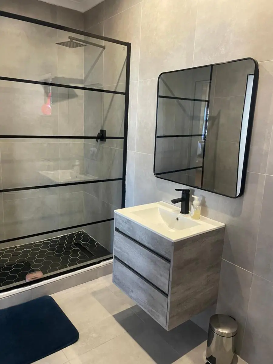 Image 1 of OneOnArumAvenue