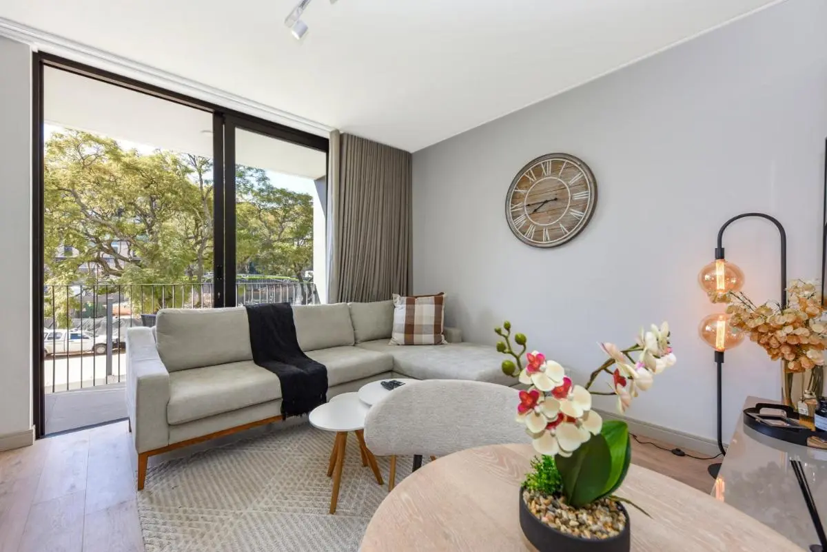 Image 3 of One Rosebank Apartments by Propr