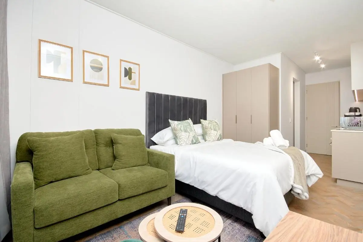 Image 1 of One Rosebank Luxe Studios