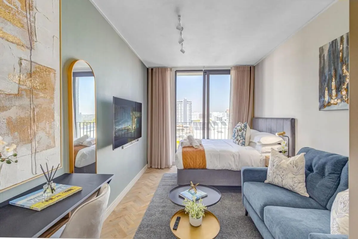 Image 1 of One Rosebank – CityZen Loft