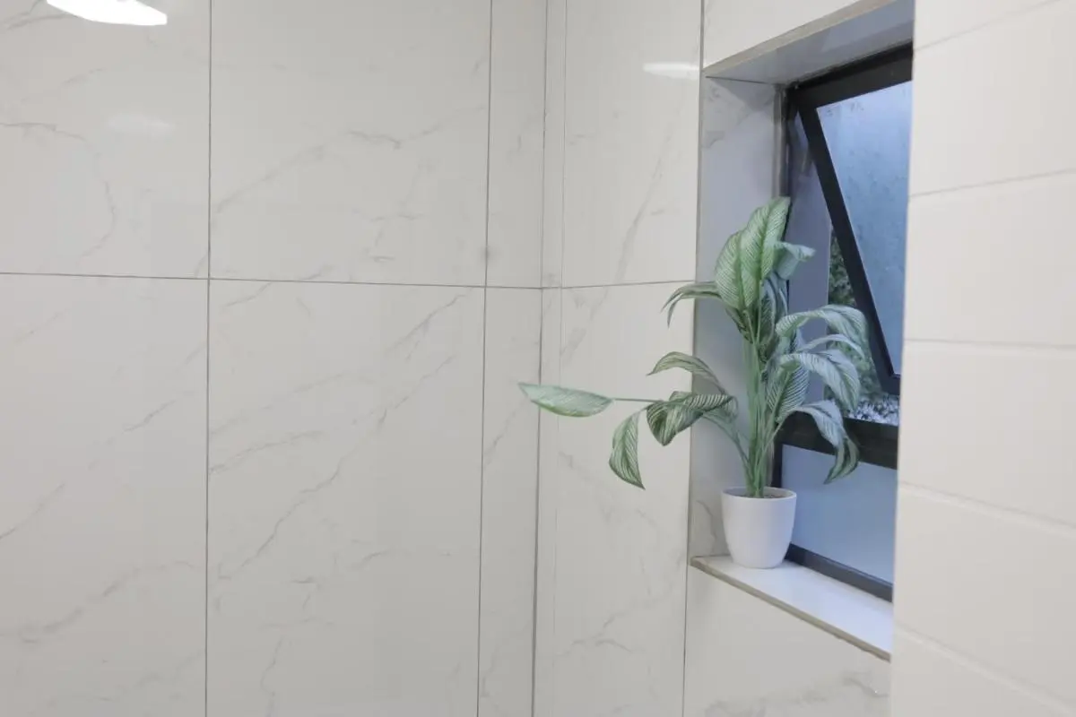 Image 2 of Relaxing 2-Bedroom Stay in Secure Jackal Creek Golf Estate