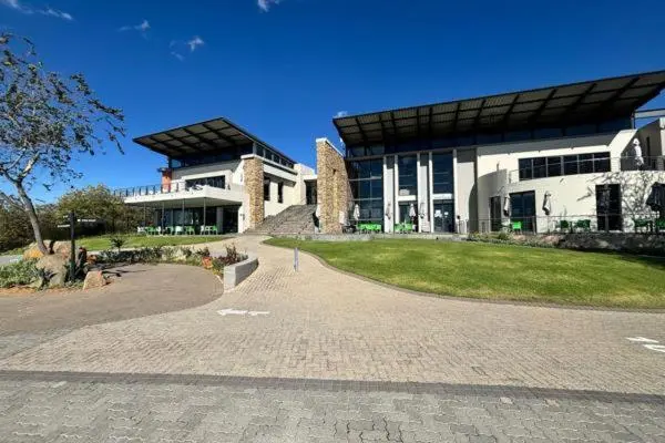 Image of Relaxing 2-Bedroom Stay in Secure Jackal Creek Golf Estate