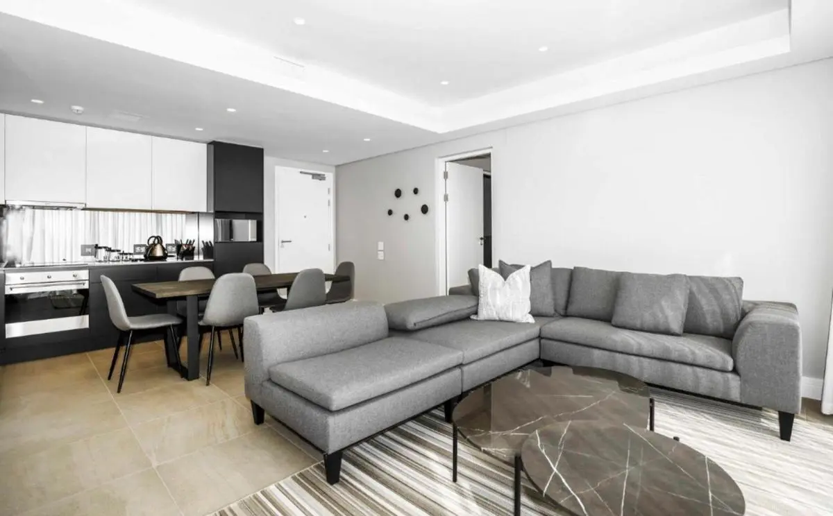 Image 4 of Remarkable 2-Bed Apartment in Johannesburg