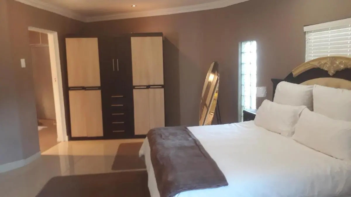 Image 6 of Robertsham (Halaal) Self Catering Cottages 2