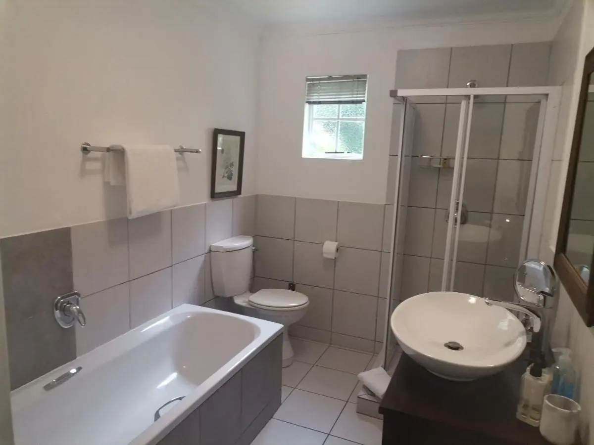 Image 2 of Rosebank Lodge Guesthouse by Claires