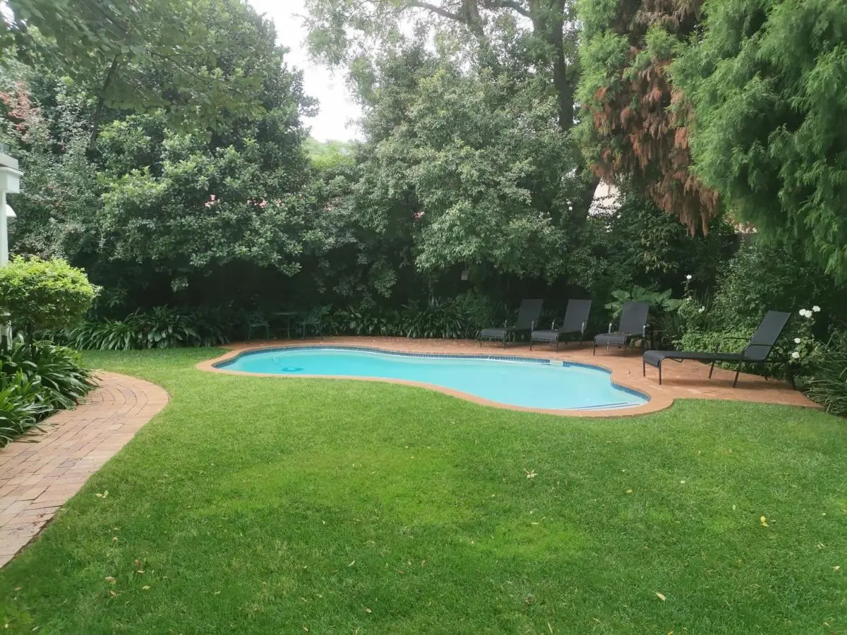 Image 3 of Rosebank Lodge Guesthouse by Claires