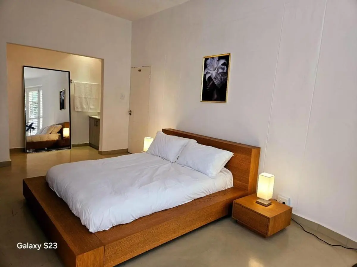 Image 3 of Rosebank Retreat, No Blackout