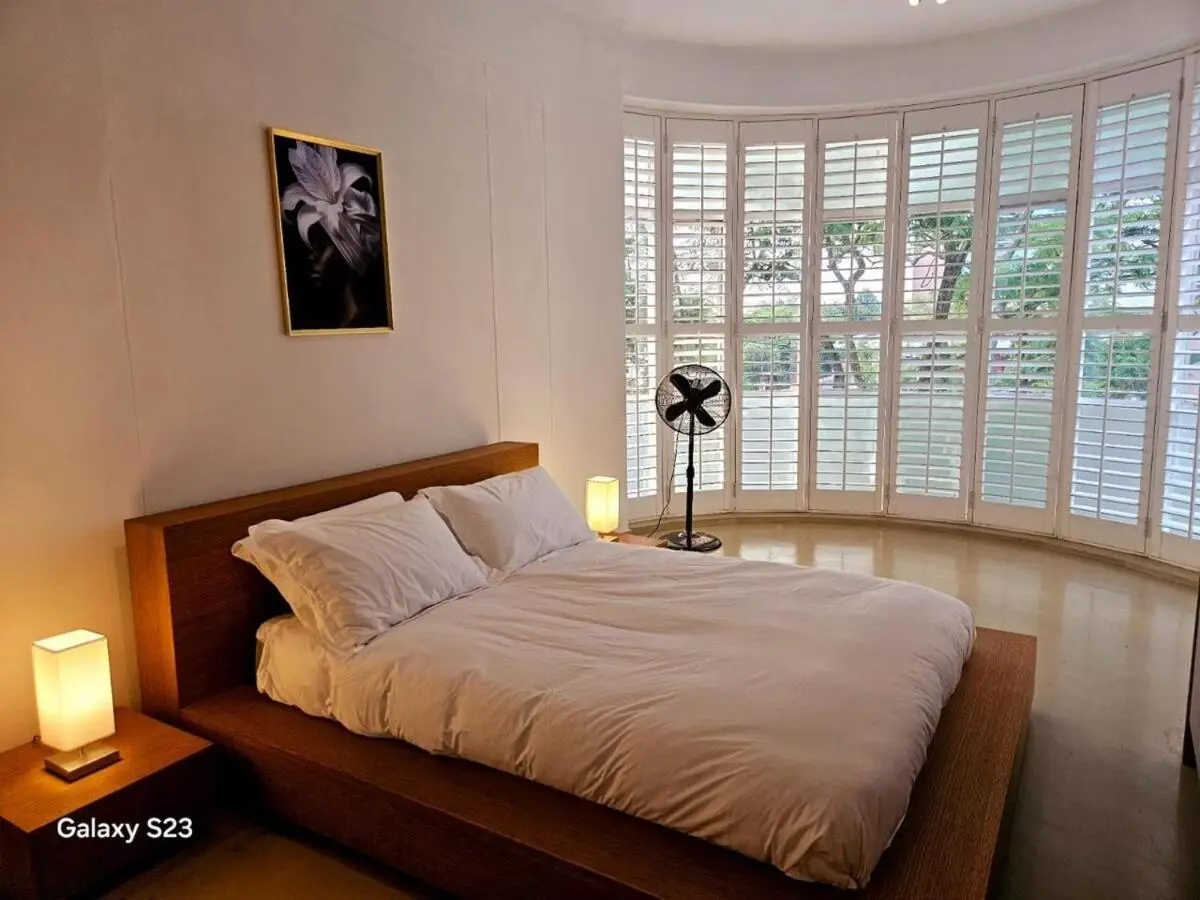 Image 2 of Rosebank Retreat, No Blackout