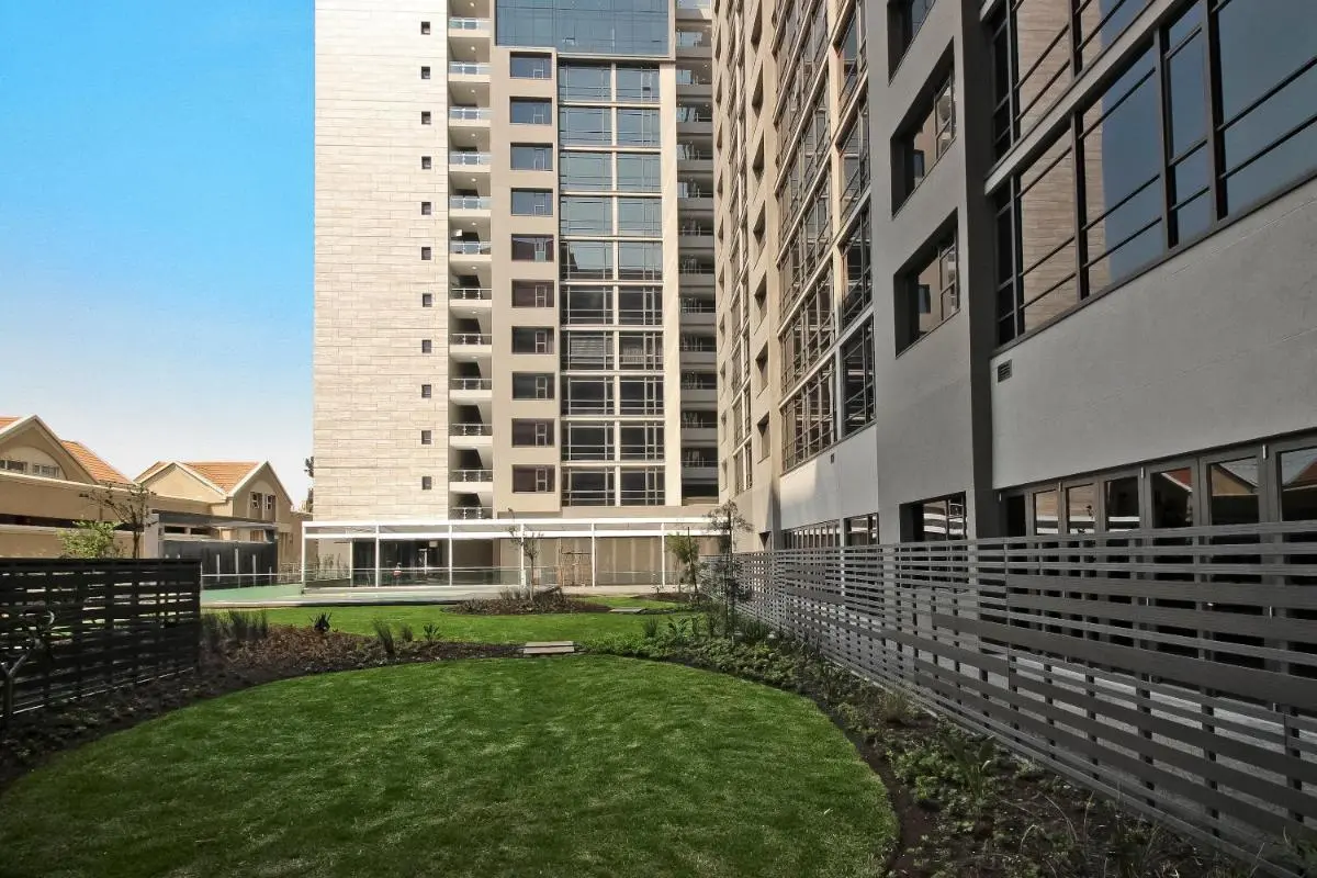 Image 5 of SANDTON APARTMENT 15 WEST ROAD SOUTH