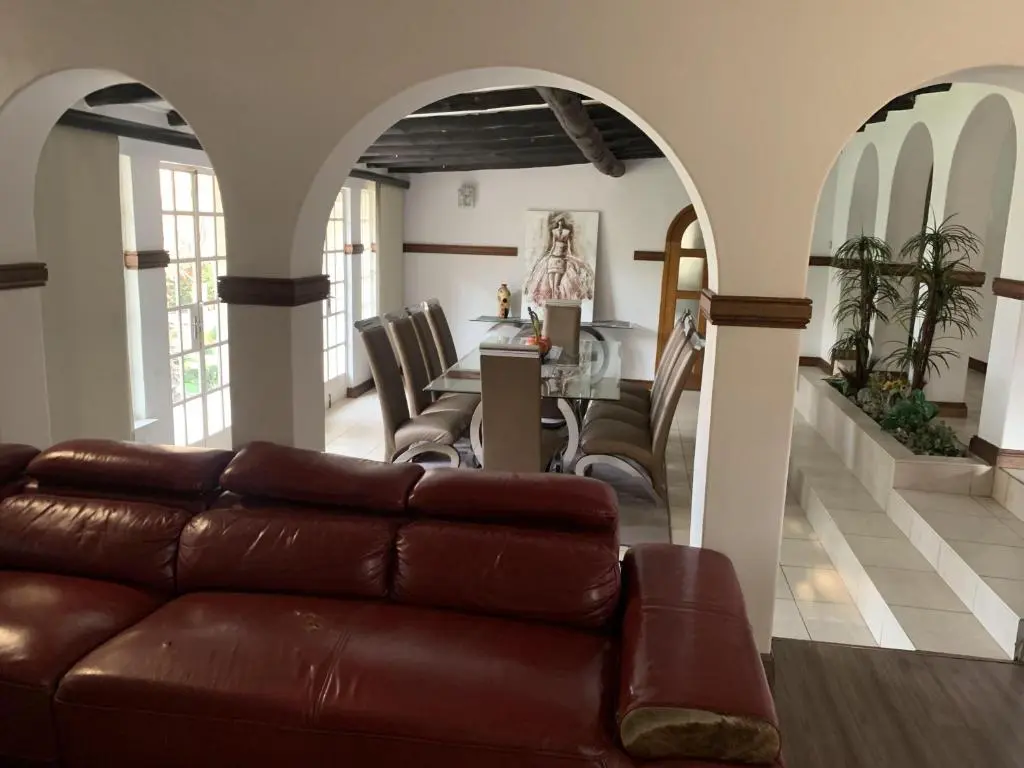 Image of Safari Apartments -Beautiful 3 bedrooms, 10-seater dining , TV room, Garden & Pool