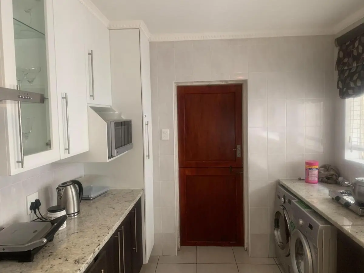 Image 2 of Safari Apartments -Beautiful 3 bedrooms, 10-seater dining , TV room, Garden & Pool