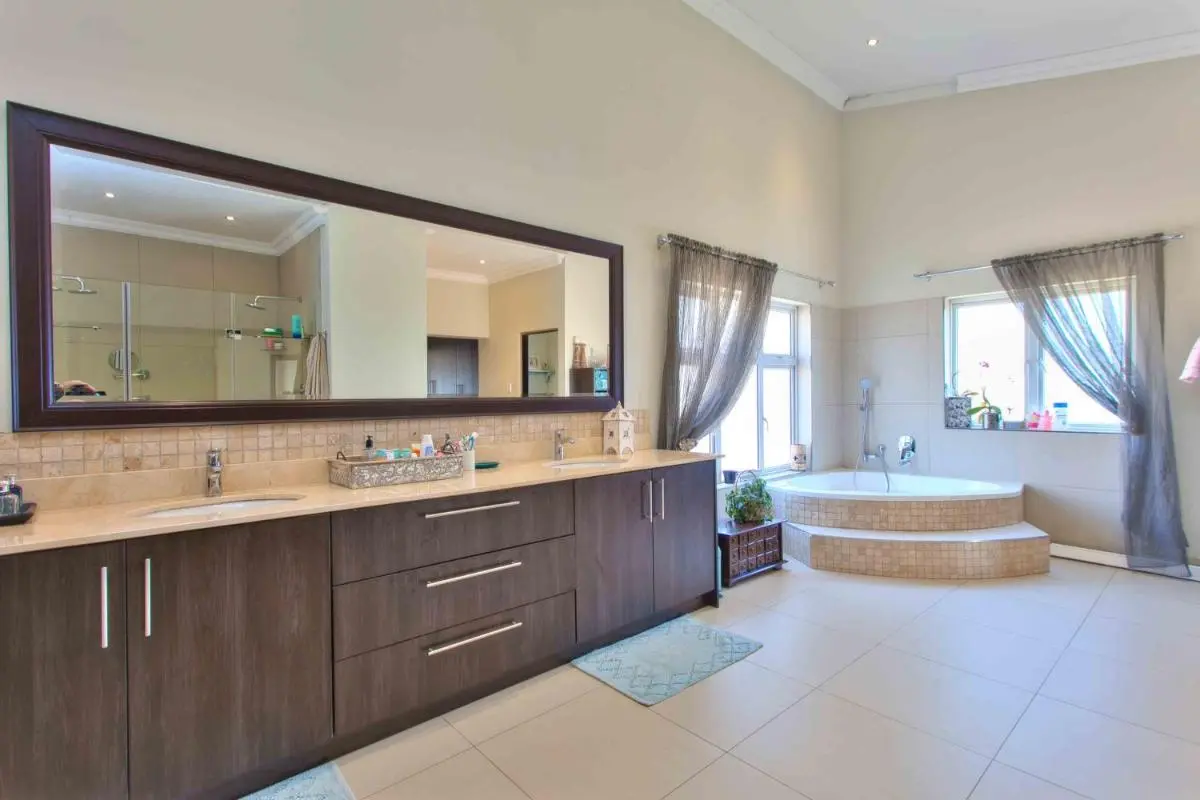 Image 2 of Sandown Guest House