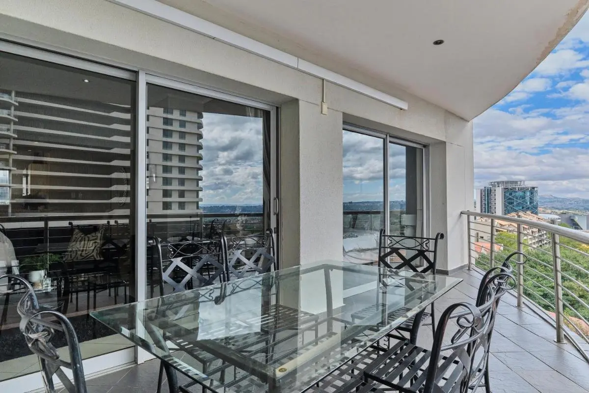 Image 6 of Sandton Central Luxury 2-Bed Apartment with a View – Jade