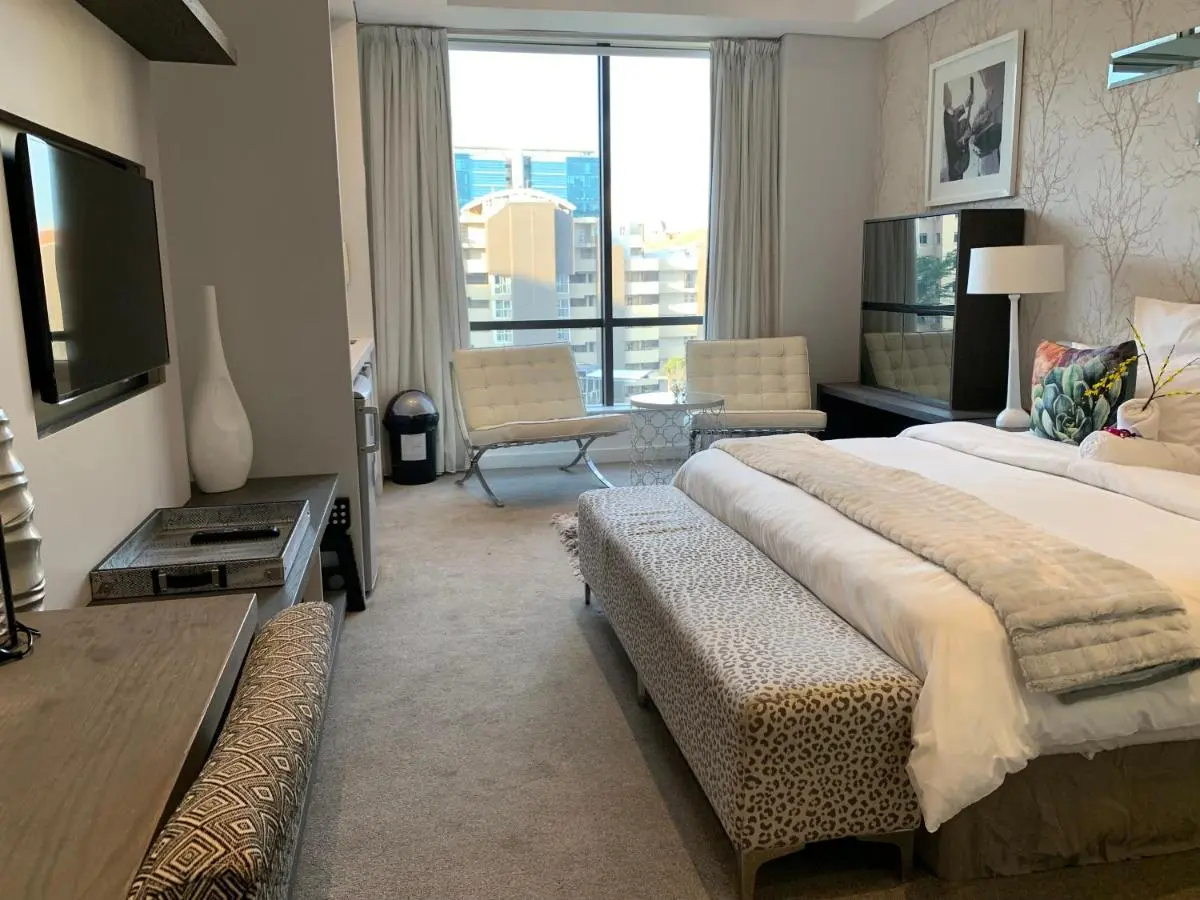 Image 5 of Sandton Skye Stylish Apartment free WIFI & Gym