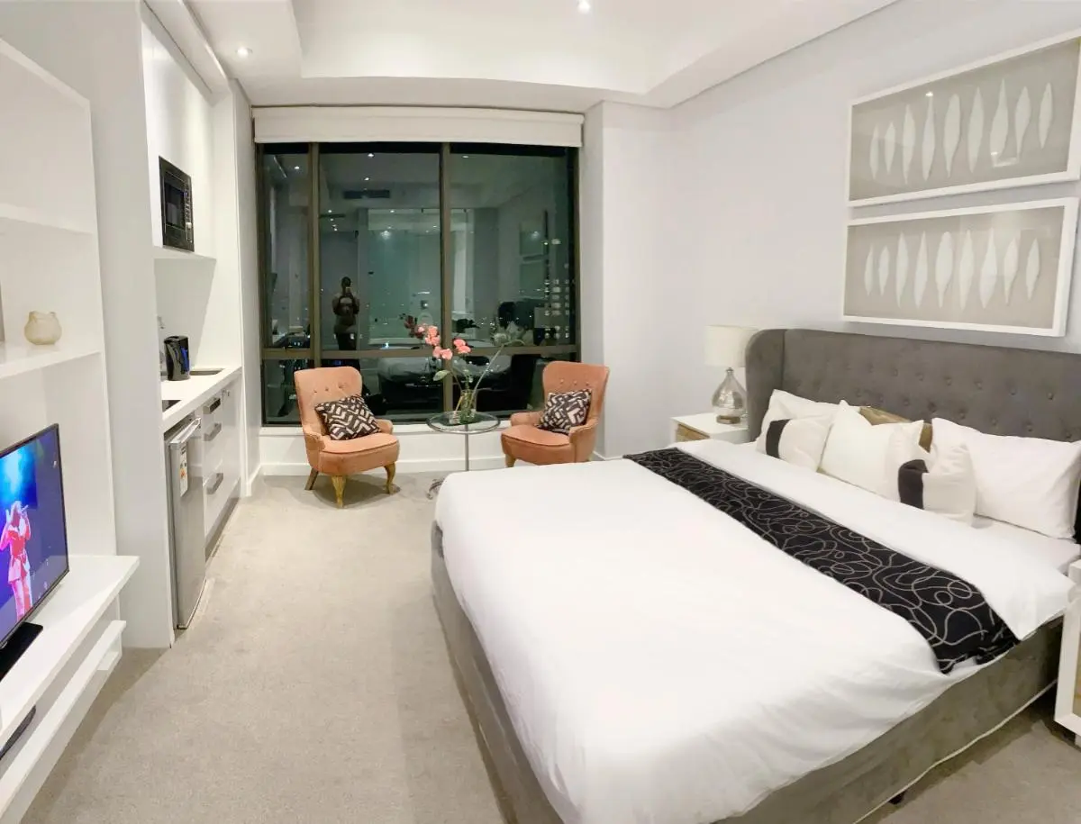 Image 5 of Sandton Skye luxury hotel