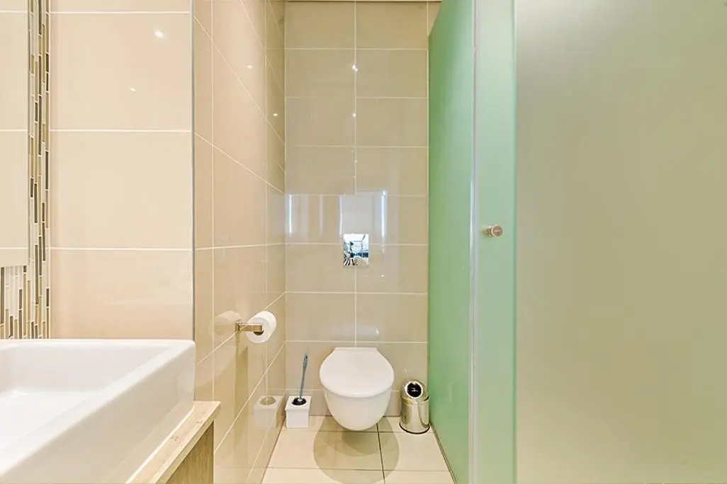 Image 2 of Sandton Skyline luxury space